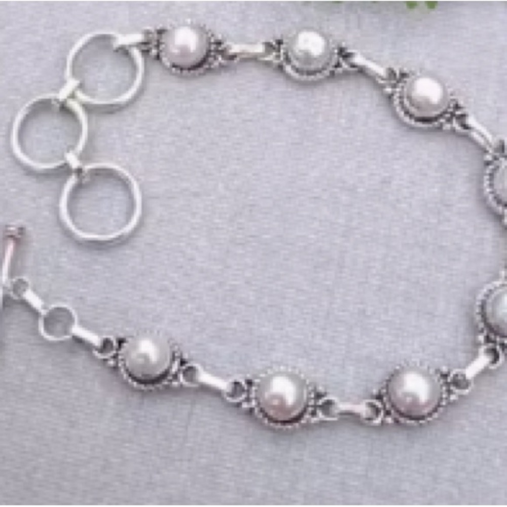 Elegant Silver Pearl Bracelet